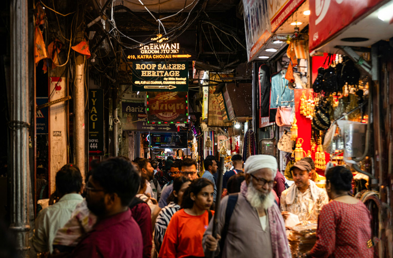 holiday-retail-therapy-at-india-s-flea-markets