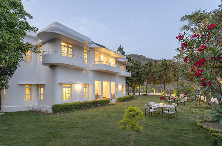 spanking-new-kinwani-house-perfect-for-an-idyllic-himalayan-staycation